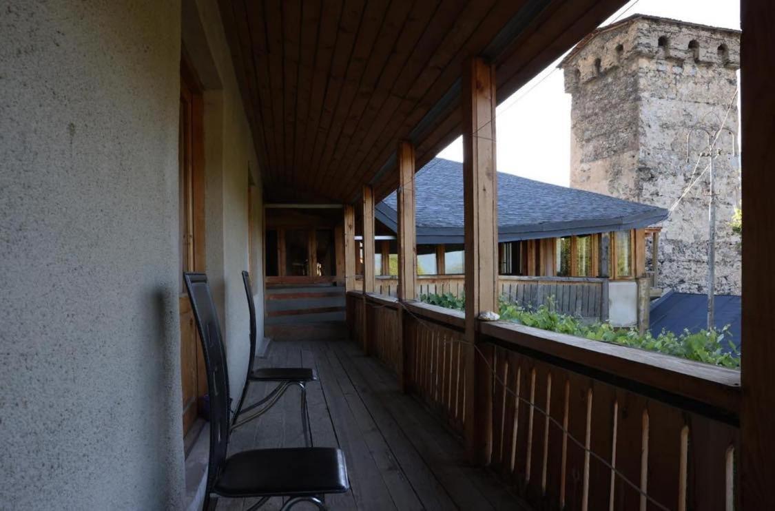Mestialux Guesthouse Экстерьер фото