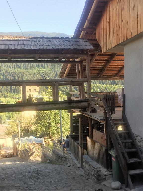 Mestialux Guesthouse Экстерьер фото